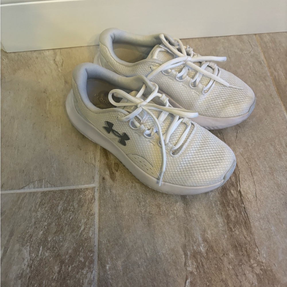 White UA Women’s Tennis Shoes